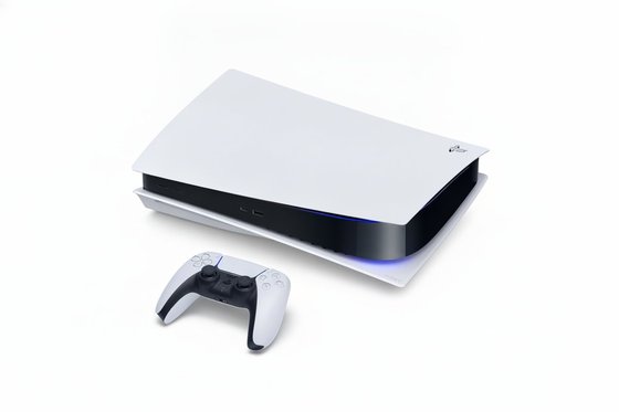 ������� ������ ����� Sony ��� CFI-1000A �� ���� ��������� �-825GB SSD
