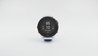 ���� ���� ��� Garmin Forerunner 265 ��� AMOLED 1.3 ���� �-Multi-Band GPS