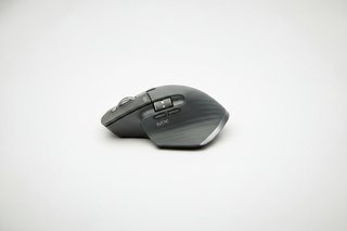 ���� ������ ����� Logitech MX Master 3S �� ����� 8000DPI ������ MagSpeed