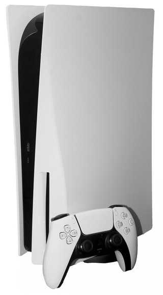������� ������ Sony PlayStation 5 �� ���� SSD ���� ������ �-4K 120Hz