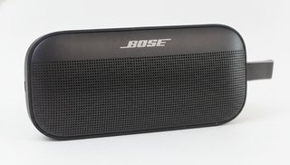����� ������ ���� Bose SoundLink Flex ���� ���� IP67 ����������� PositionIQ